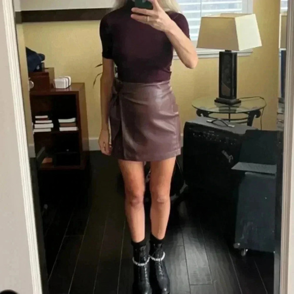 Mango Turtleneck Short Sleeved Knitted Sweater size XS - Picture 2 of 3